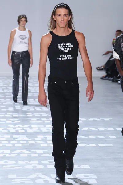 Look 42